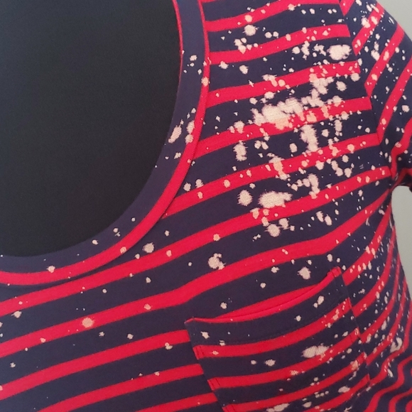 Maurices Navy/red striped pocket tee w/ bleaching. - Picture 3 of 3